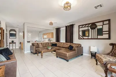 Image de The Keats House 3/2 Gated Community