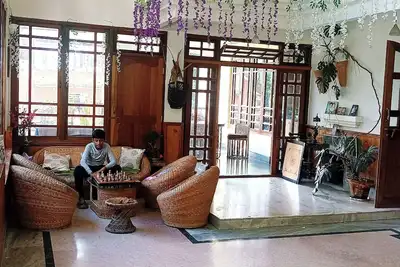 Image de 5-bedroom mesmerizing Valley view luxury villa with big Living area in Gangtok.