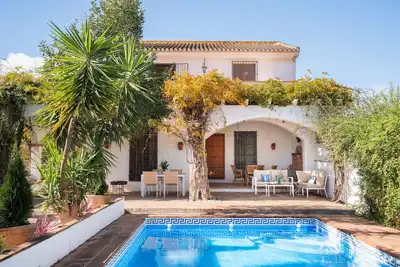 Image de Cottage with fireplace, heating and barbecue