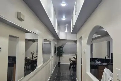 Image de Stylish home • Near Nrg/Uh/Tmc + 1‑acre parking for oversize vehicles