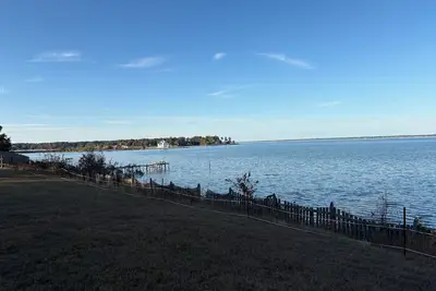 Image de Little White Rose Cottage on the banks of the Rappahannock River