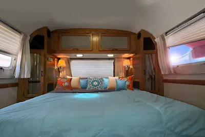 Image de Retro Star-Wagon, Resort Ocean View 3 Beds, 5-minute walk to beach Oceanside, Ca