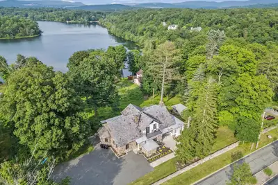 Image de Spacious 7br - Sleeps 12 - LakeVIEW - Fireplace -King Beds - Private baths