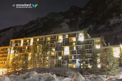 Image de Ski-in/ski-out unit for 4 people @Snowbird for New Year's week, 12/27-1/3