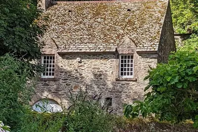 Image de Moulin 4 à 6 pers, face à la mer dans le parc d'un manoir, animaux acceptés