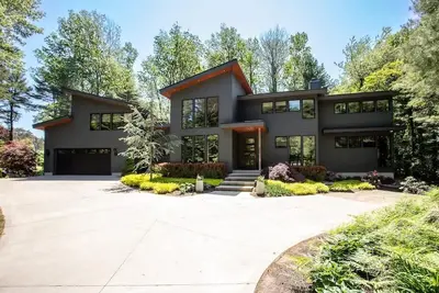 Image de Blue Cedar | 5 Br | Lake Access | Hot Tub | Gym