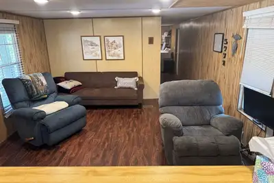 Image de Serene mobile home with Ac in charming Arley