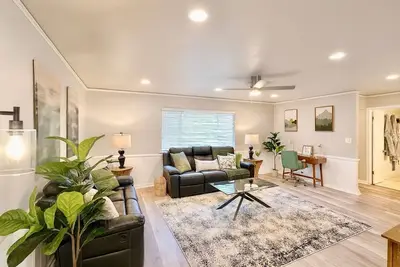 Image de Cozy Recliner Retreat, Downtown home, Quiet area