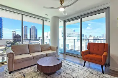 Image de Brand New 2br/2ba Condo with Modern Comfort