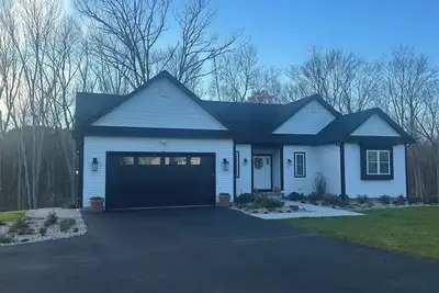 Image de Modern 3br New Build Exquisite Retreat where light, calm & nature come together