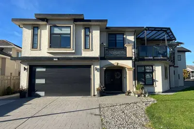 Image de Beautiful 2 Bedroom 1 Bathroom Heart Of Surrey