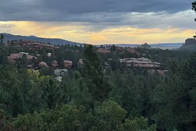 Image de Lovely 4 En-suite Br home in Larkspur with stunning Red Rock and Mountain View’s