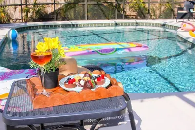 Image de Modern Home-Heated Pool-Close to Beaches