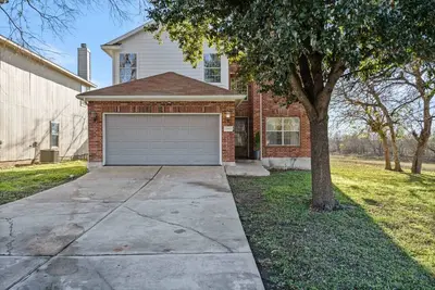 Image de Entire 8-Br Home Near Tesla & Samsung Sites