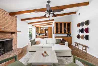 Image de 4-Bedroom Cowboy Retreat Steps from Zilker Park