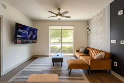 Image de Luxury 2br Stay w/ Pool, Gym & Chill Areas