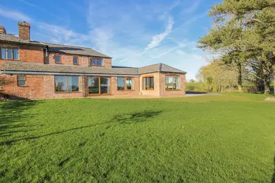 Image de Garden Cottage, family friendly, with a garden in Cockshutt