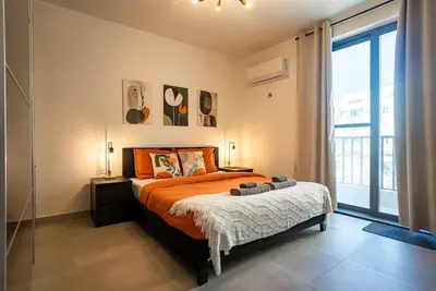 Image de Bright & Modern 2br Apt with Bbq