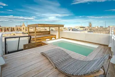 Image de Oasis Near Mdina with Pool