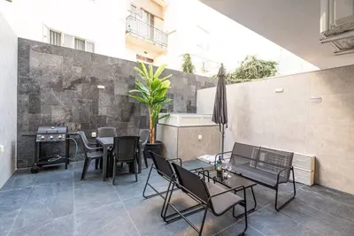 Image de Modern 2br/2ba • 10min to Valletta • Backyard Bbq!