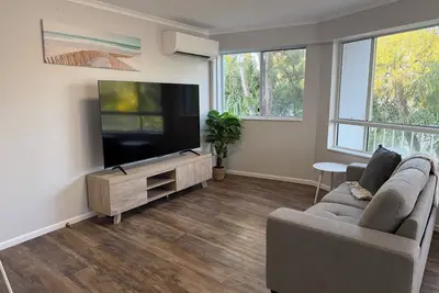 Image de Sunset at Jade Waters \n Beachside apartment with private rooftop terrace