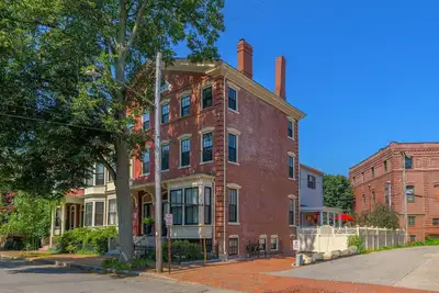 Image de Beautiful Restored Historic Property