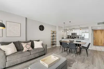 Image de Stylish Brickell Stay with Ocean Views & Pool