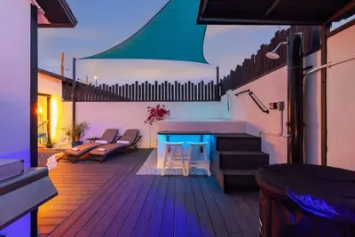 Image de Private Retreat | Grill | Jacuzzy | Downtown