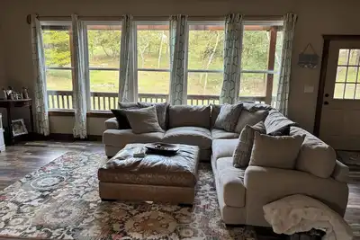 Image de Charming 3-bedroom house in amazing Kingston with Ac