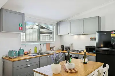 Image de Luxury 2br Beachside Stay | 2 Parking