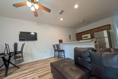 Image de Home-3Br/3Ba: Townhouse, 6 mins to Fsu-601