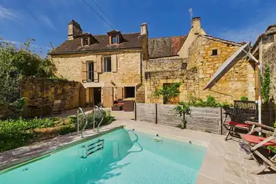 Image de **Nouveau** Adorable cottage avec piscine privée Dans la bastide de Domme,