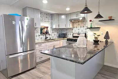 Image de Lookout Mountain in your view and Clear Creek 5 minutes.