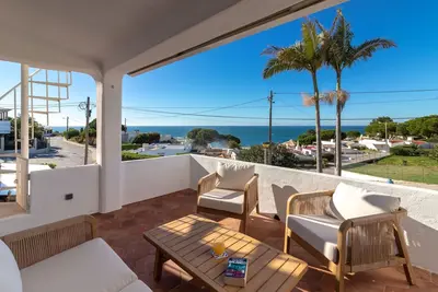 Image de Casa Beira Mar - 2 bed apartment with stunning sea views close to Carvoeiro town centre