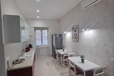 Image de New apartment in Vomero 8 beds 600 mt from metro \"4 Giornate\".