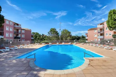 Image de Piscine, Soleil, Appartement tour confort. Réservez vos vacances parfaites!