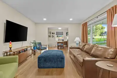 Image de Liberty Hideaway is a home designed for comfort, connection, and easy living.