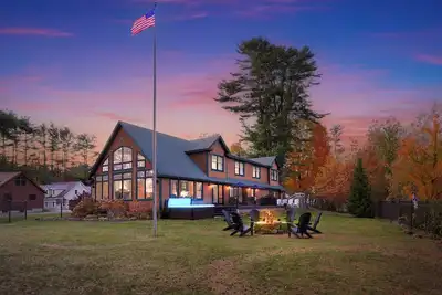 Image de Long Lake Luxury - Lakefront, Hot Tub, Home Theater, Private Dock, Sleeps 15