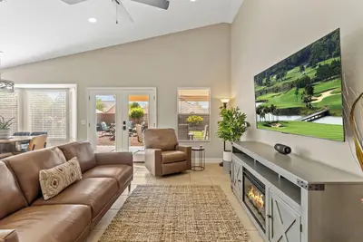 Image de Family Friendly Home w/ Large Backyard - 9 mi from State Farm Stadium