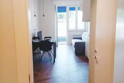 Image de Cozy 1-bedroom apartment in charming Como with Ac