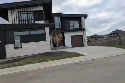 Image de A brand new 2 bedroom walkout legal basement suite in Upper Greenwich Nw Calgary