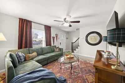 Image de Walk to Stadium & Campus -4br with Game Room