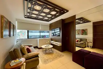 Image de Riverside Luxe: Elegant Retreat