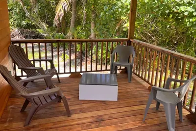 Image de Huahine- Fare luna vue mer