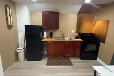 Image de Alma gardens inn - Charming 2-bedroom house with fireplace