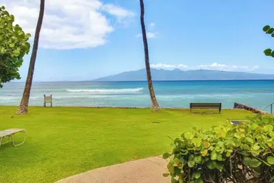 Image de Beachfront • Pool + Hot Tub • Pickleball, Tennis