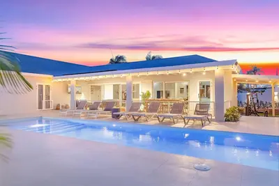 Image de Dream 4BRVilla~Large Pool~Close2Beach~Bbq~Golf~Gym