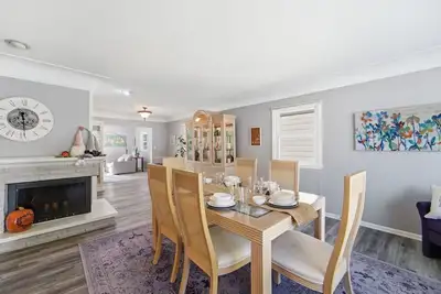 Image de Cozy Heights Retreat | Baker's Kitchen & Sleeps 10