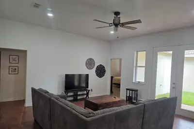 Image de Updated Charming Casa 3-bedroom house gated community in Pharr/Mcallen area