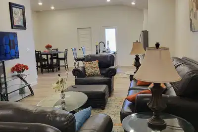 Image de A well furnished charming brand new 3- bedroom house well centered in Odessa